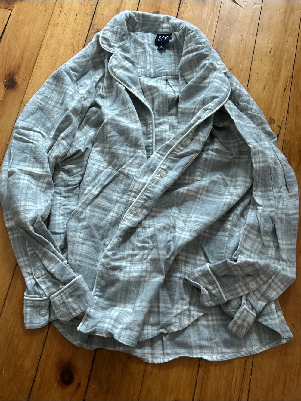 Gap flannel gray white cotton pajama top button down long sleeve medium
